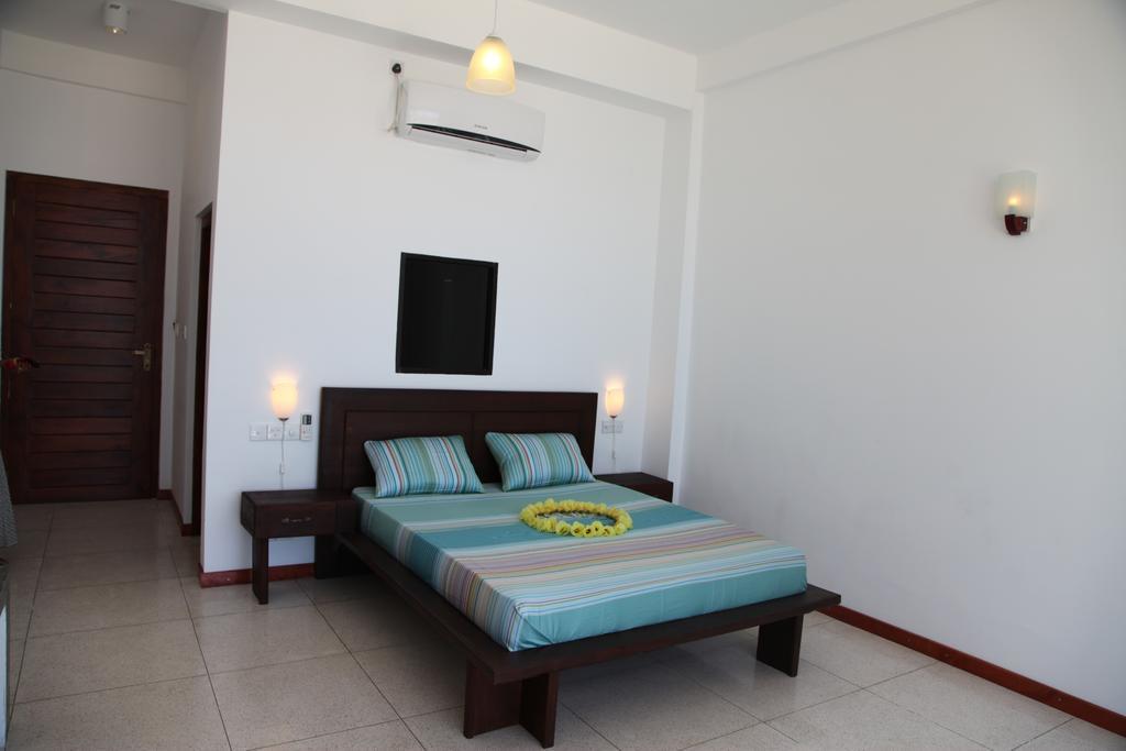 Aqua Marine Beach Resort Pasikuda Kamer foto