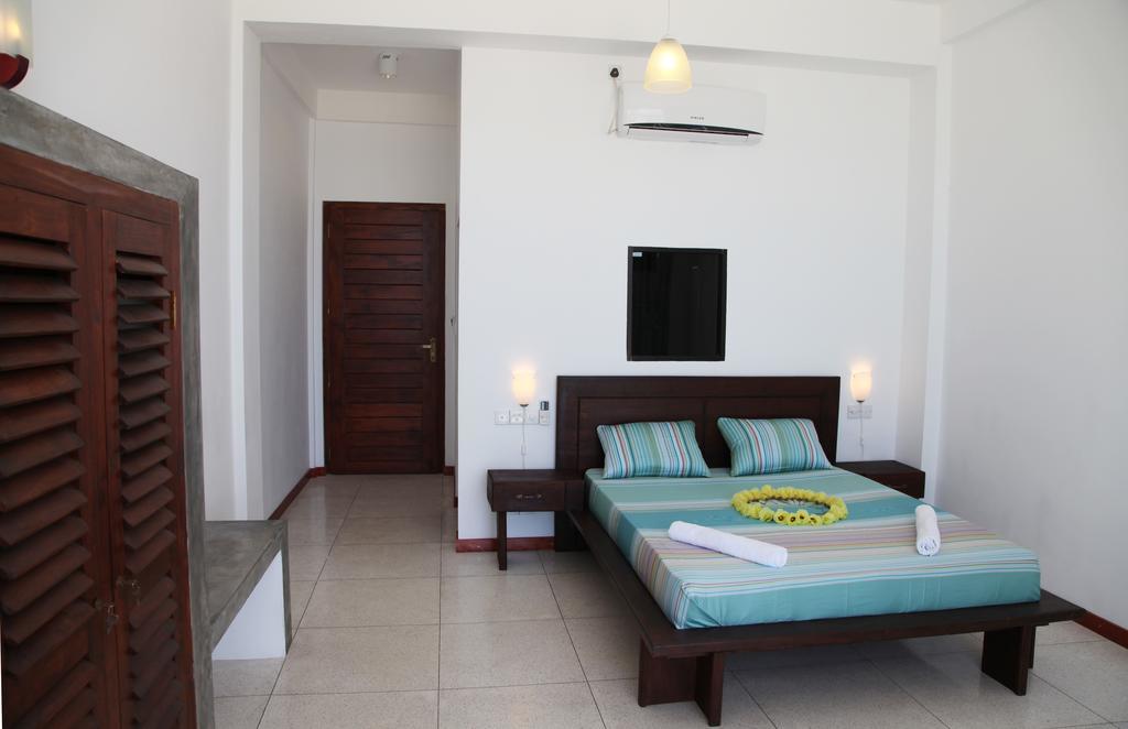 Aqua Marine Beach Resort Pasikuda Kamer foto