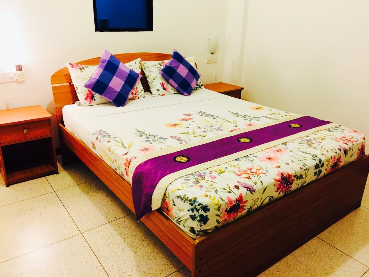 Aqua Marine Beach Resort Pasikuda Buitenkant foto