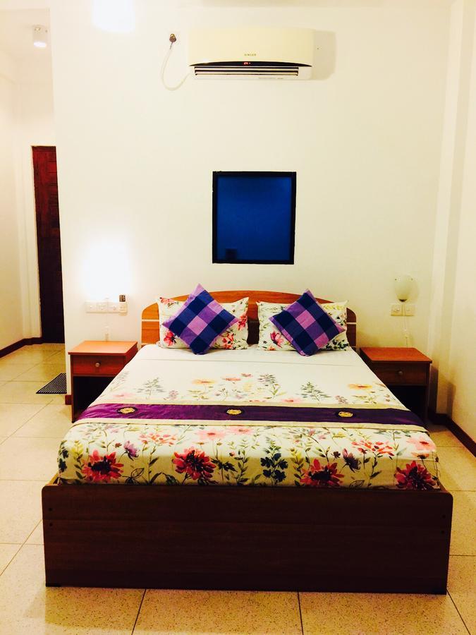 Aqua Marine Beach Resort Pasikuda Buitenkant foto
